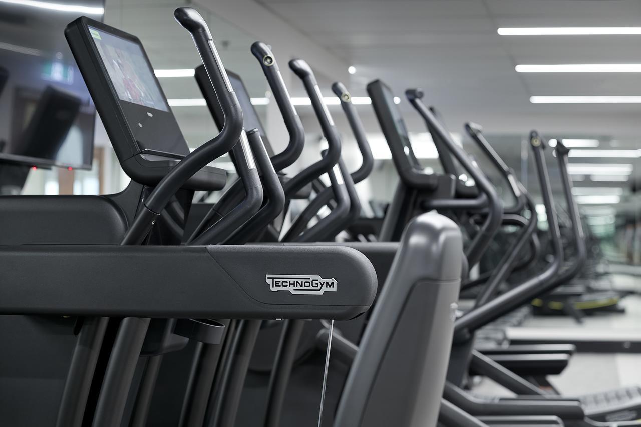 黄金海岸星亿酒店 外观 照片 Technogym equipment